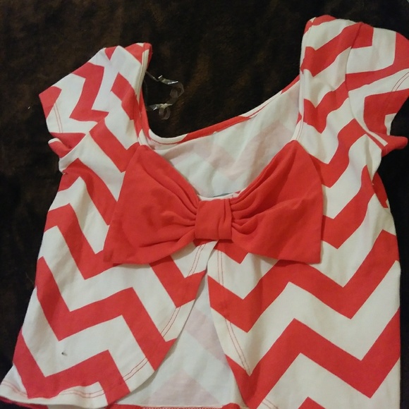 Tops - Picture 5 of 6